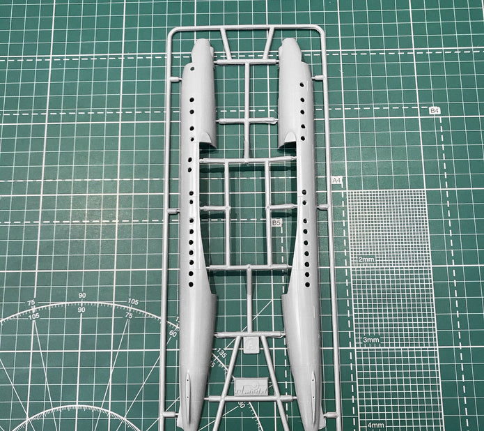 Tupolev Tu-104 airliner, Czechoslovakian airlines Scale 1:144 Amodel AMO1450 Plastic Airplane Model Kit