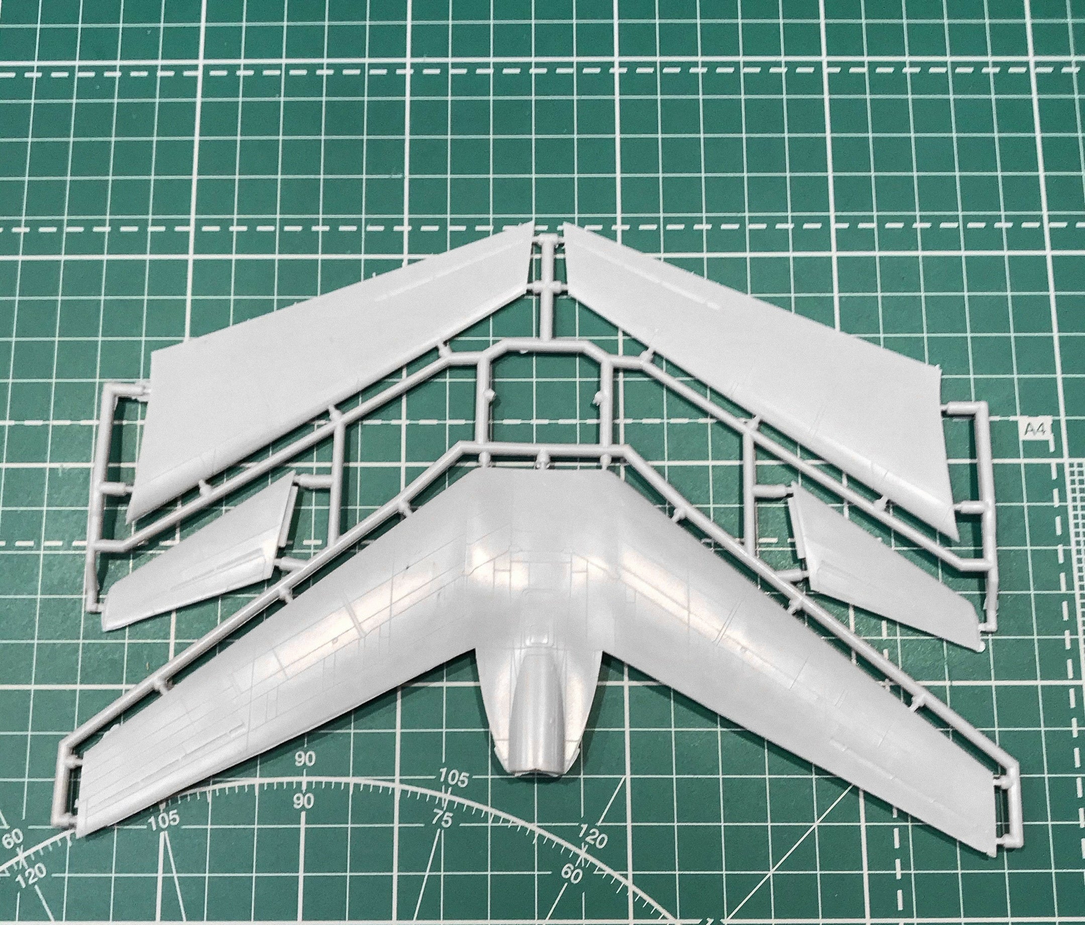 hydroplane Beriev Be-10 amphibious bomber Scale 1:144 Amodel AMO1452 Plastic Airplane Model Kit