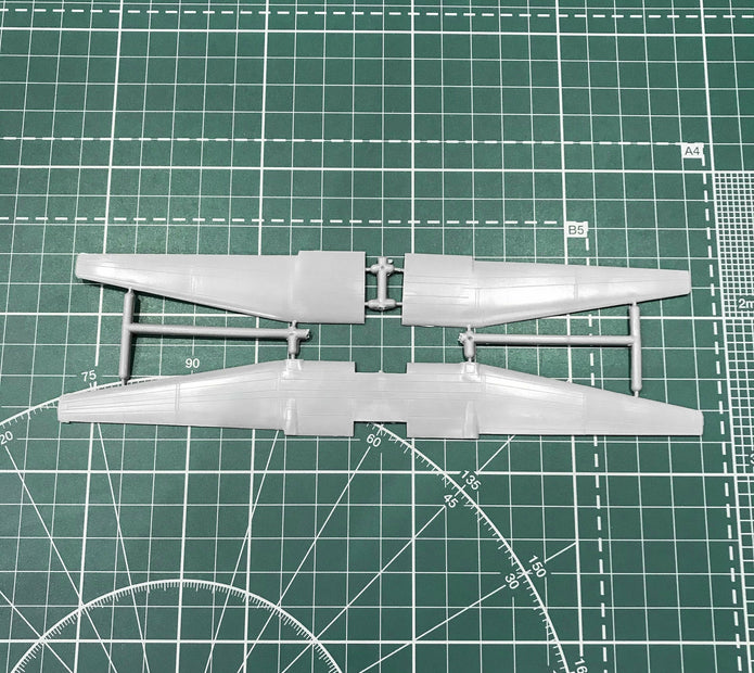 Antonov An-24B/RV Scale 1:144 Amodel AMO1464-01 Plastic Airplane Model Kit