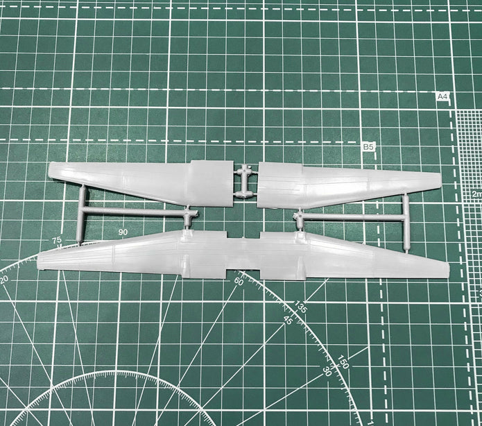 Antonov An-24B Scale 1:144 Amodel AMO1464-02 Plastic Airplane Model Kit