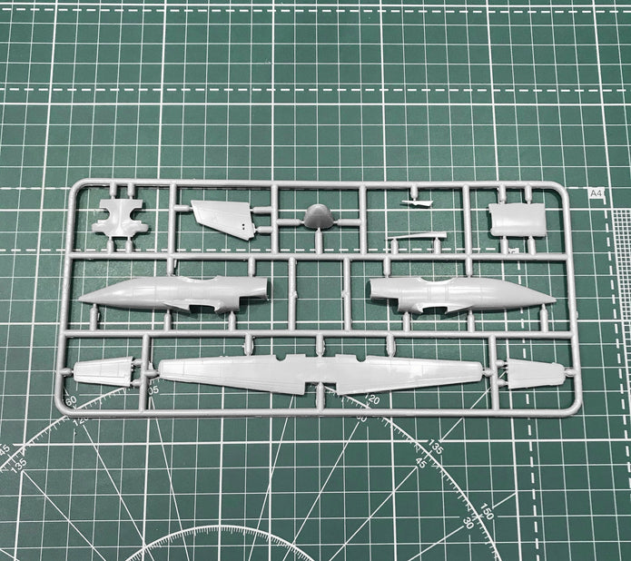 Let L-410UVP-E10 & L-410UVP aircraft (2 kits in box) Scale 1:144 Amodel AMO1473 Scale Airplane Model Kit
