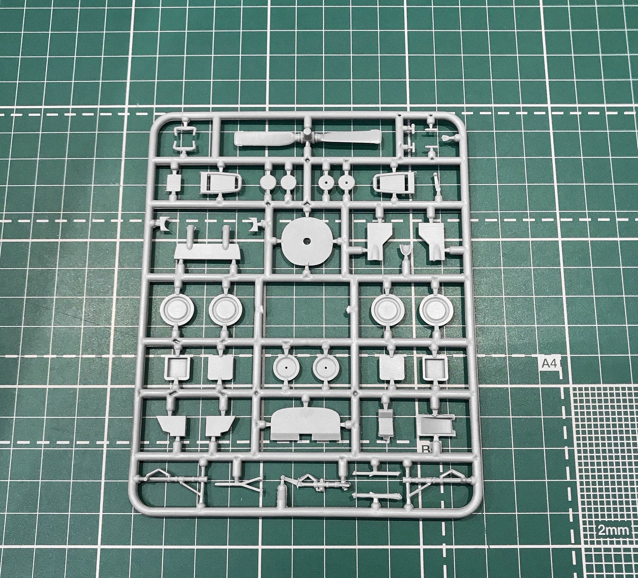 Yak 18T Scale 1:48 Amodel AMO4807 Scale Airplane Model Kit