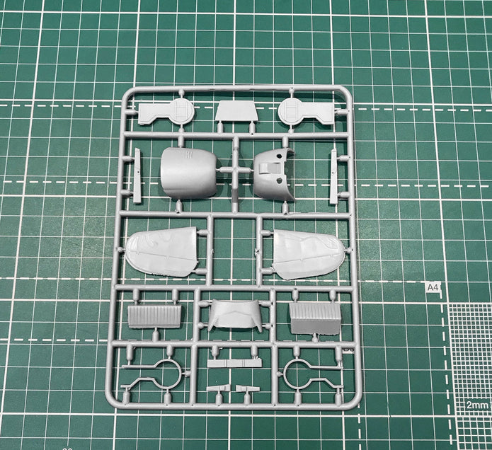 Yak 18T Scale 1:48 Amodel AMO4807 Scale Airplane Model Kit