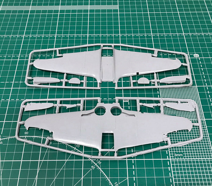 LaGG-3 4 Series Scale 1:48 Amodel AMO4809 Plastic Airplane Model Kit