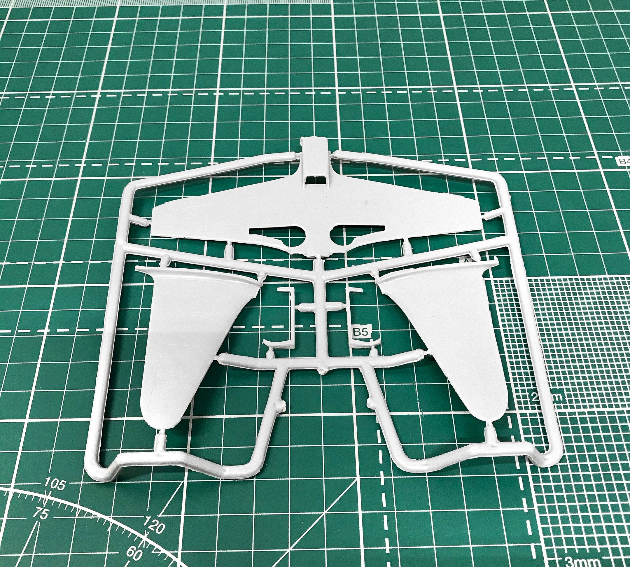 Yak-3 VK107A Soviet fighter Scale 1:72 Amodel AMO72105 Scale Airplane Model Kit