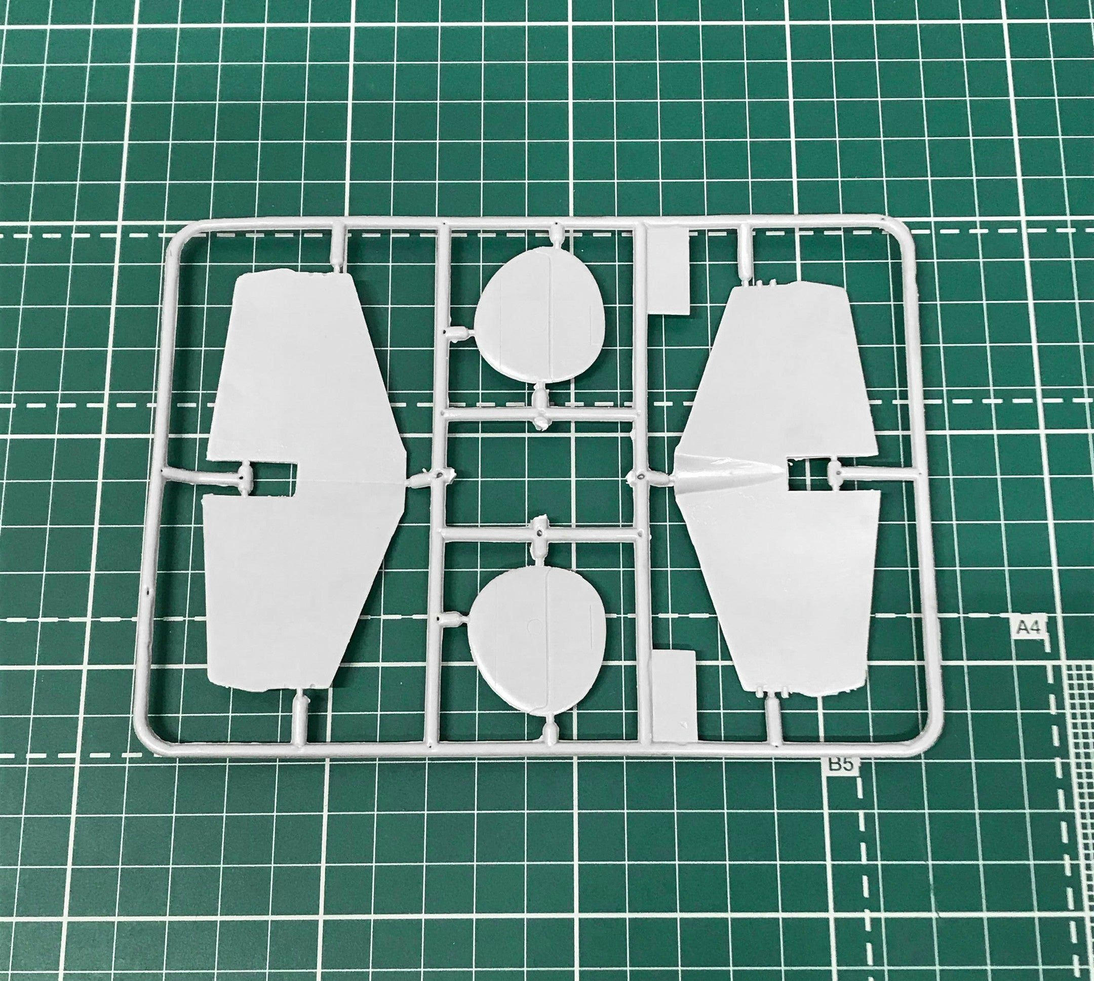 Er-2 WWII Soviet bomber Scale 1:72 Amodel AMO72109 Plastic Airplane Model Kit