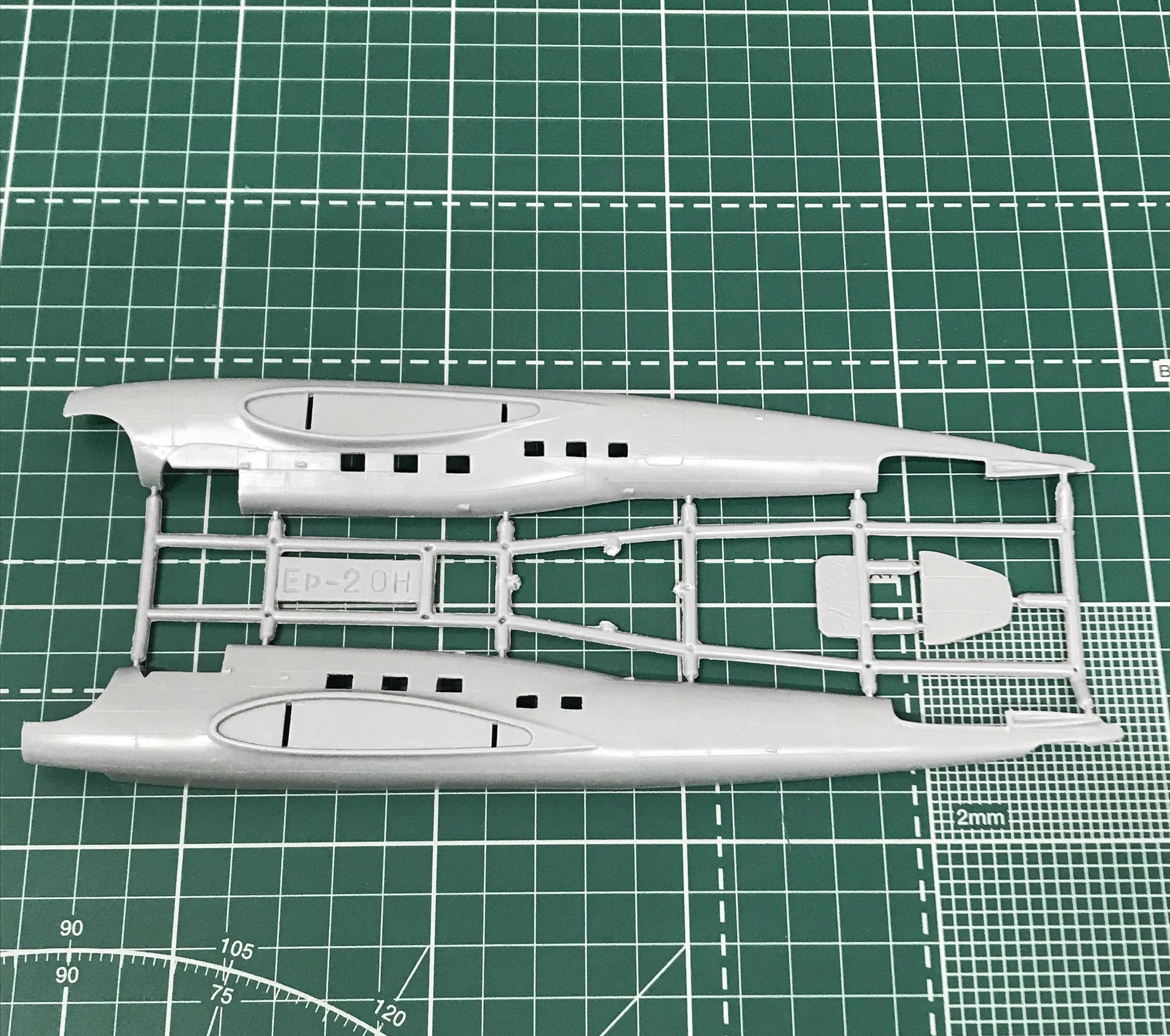 Er-2 ON Soviet special aircraft Scale 1:72 Amodel AMO72110 Plastic Airplane Model Kit
