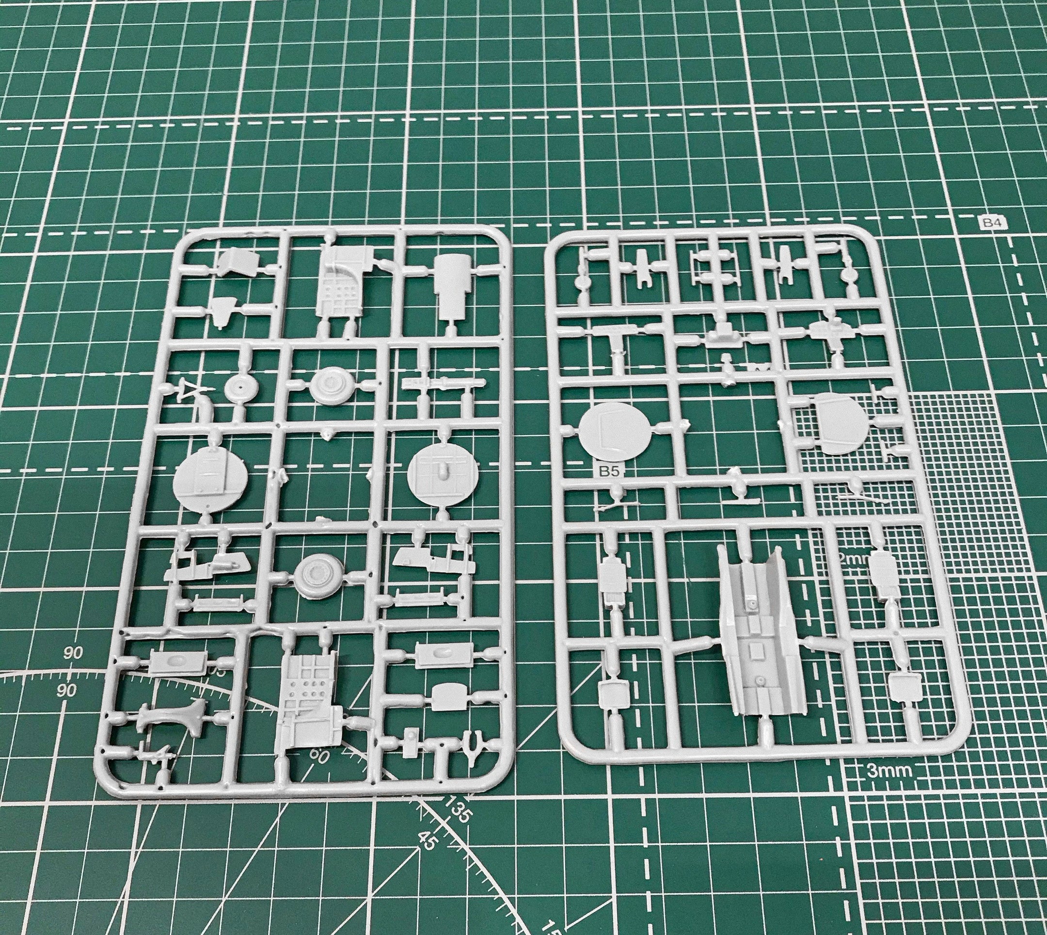 Yak-25M Soviet fighter Scale 1:72 Amodel AMO72143 Plastic Airplane Model Kit