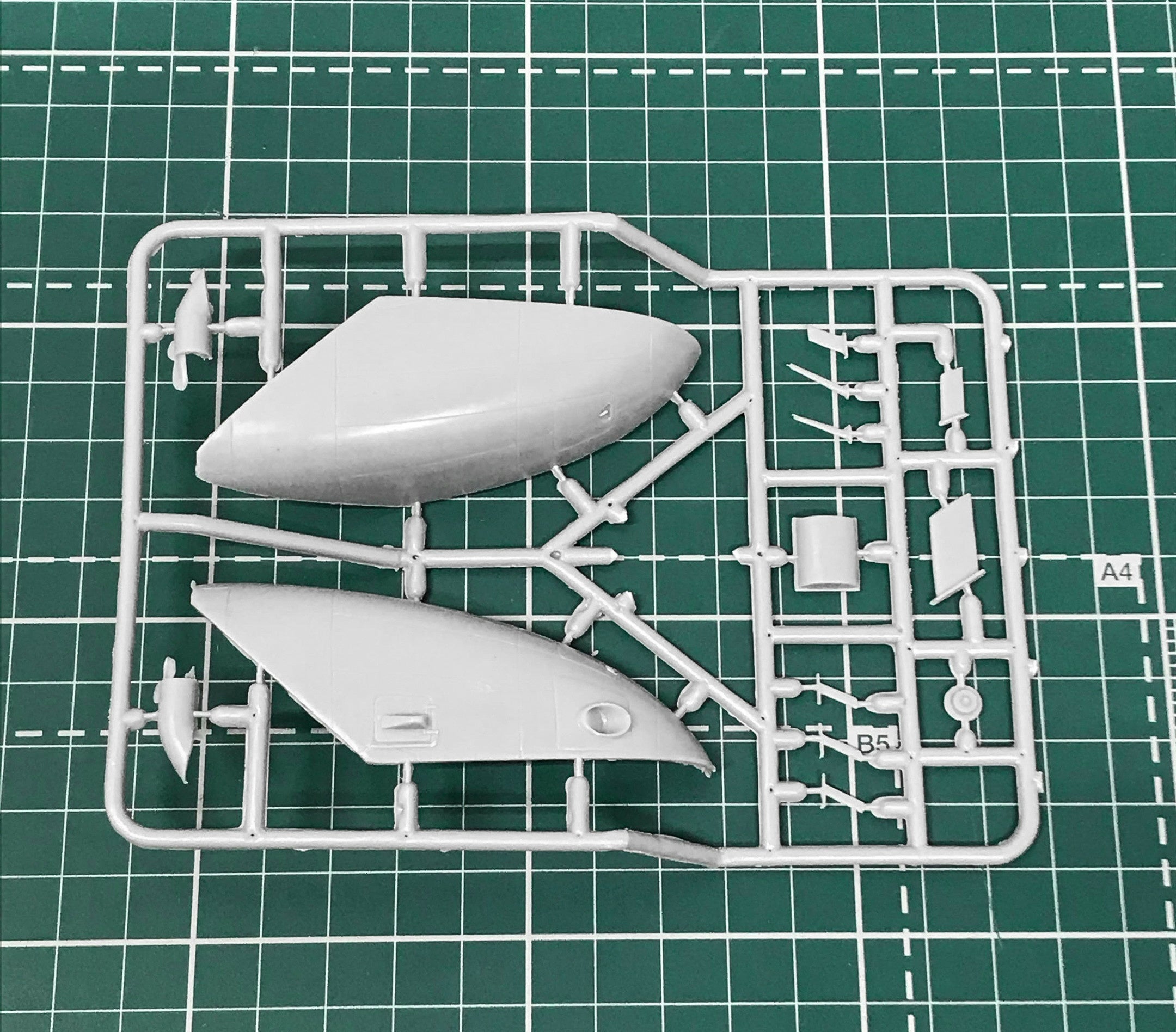 Soviet helicopter Mil Mi-22 Scale 1:72 Amodel AMO72149 Plastic Helicopter Model Kit