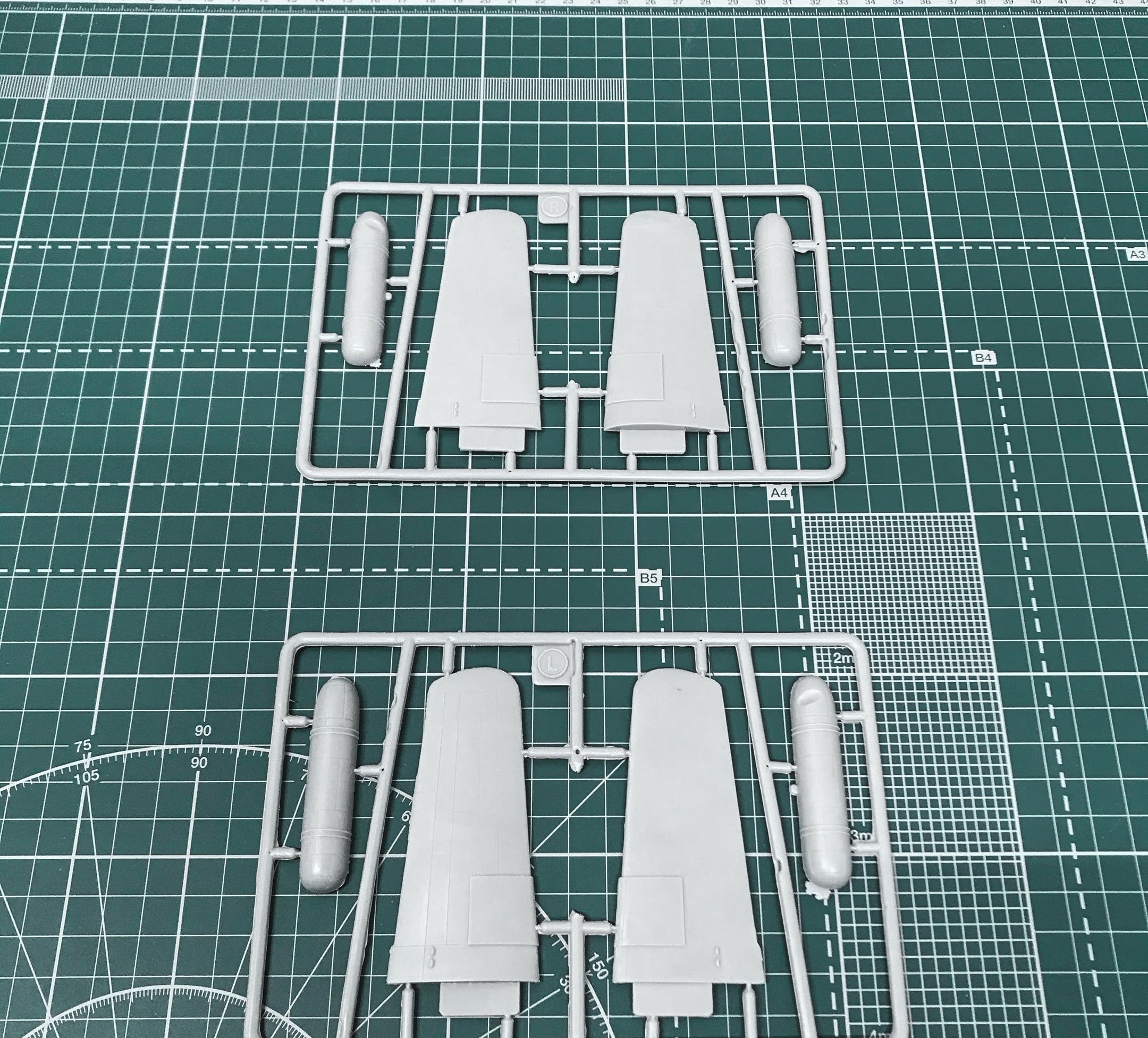 Soviet helicopter Mil Mi-22 Scale 1:72 Amodel AMO72149 Plastic Helicopter Model Kit