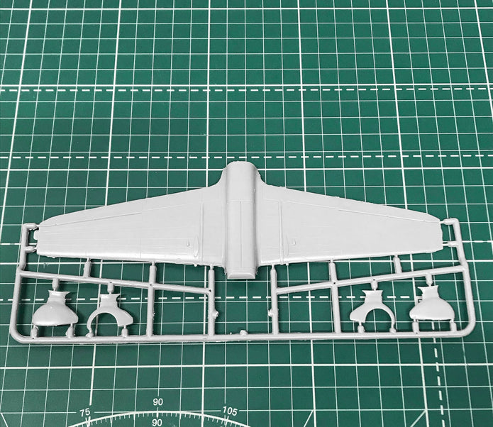 Ki-32 'Mary', grey Scale 1:72 Amodel AMO72154 Plastic Airplane Model Kit