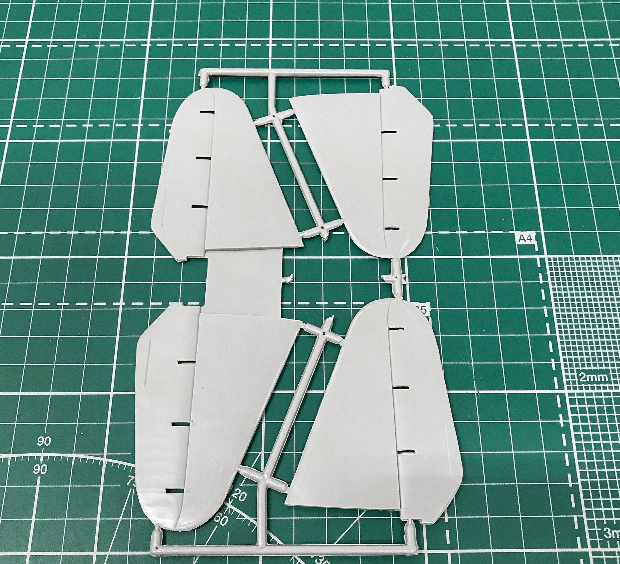 Pe-8 artic aircraft Scale 1:72 Amodel AMO72155 Plastic Airplane Model Kit