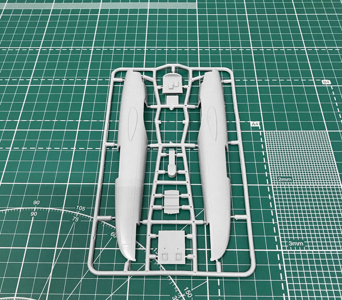 Yak-210 Soviet trainer aircarft Scale 1:72 Amodel AMO72171 Plastic Airplane Model Kit