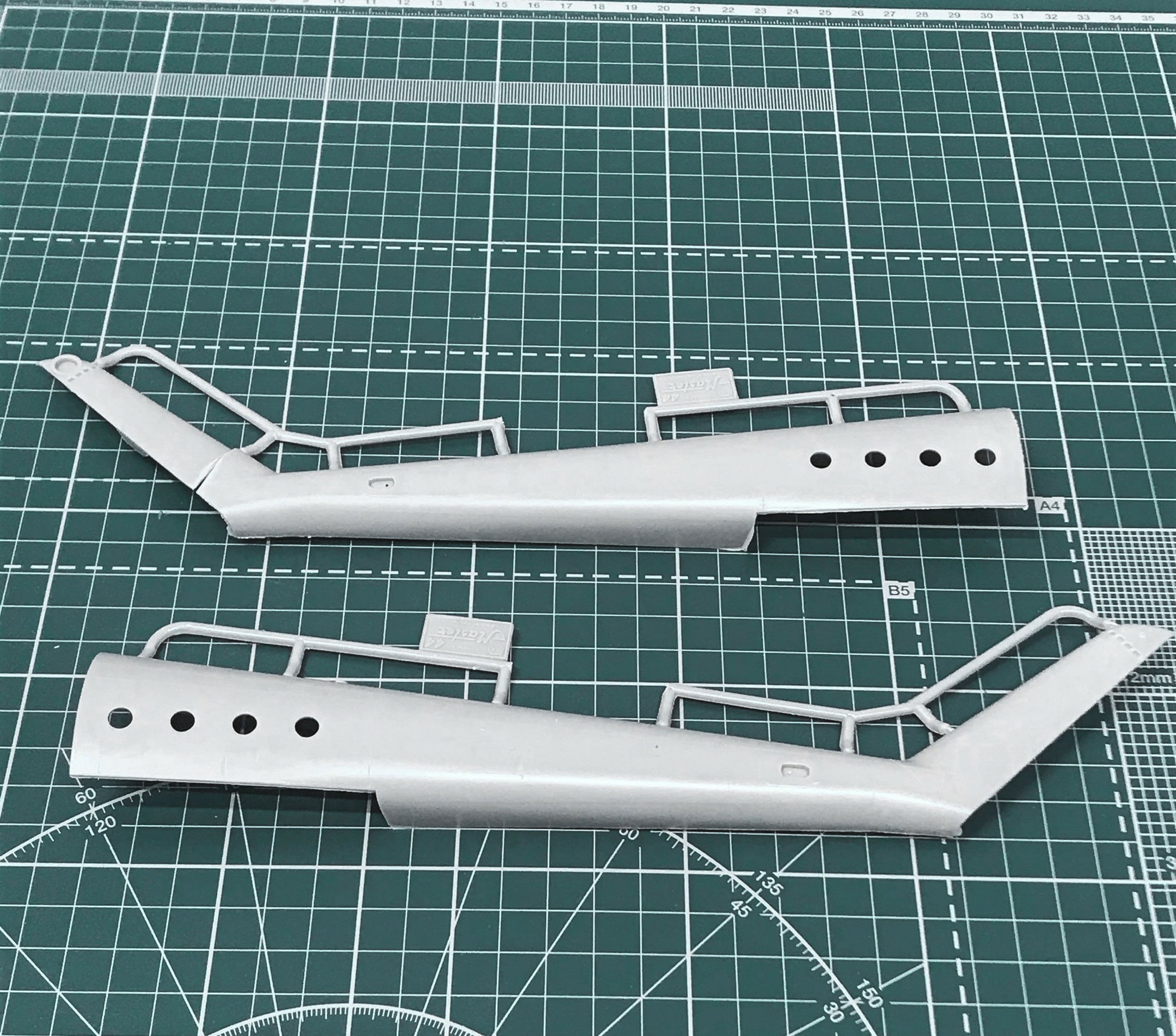 Mil Mi-10 Scale 1:72 Amodel AMO72172 Plastic Helicopter Model Kit