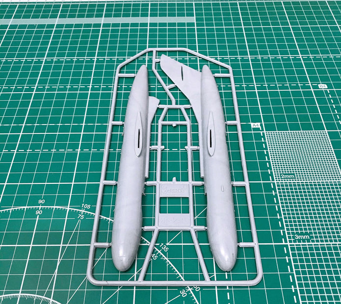 Yakovlev Yak-25RV/RRV "Mandrake" Soviet interceptor Scale 1:72 Amodel AMO72176 Plastic Airplane Model Kit