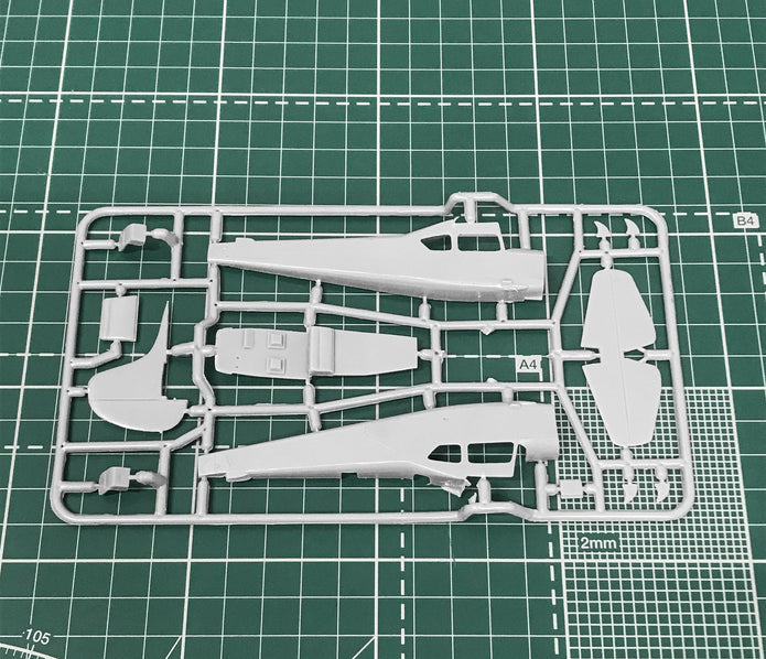 Yak-12A with ski gear Scale 1:72 Amodel AMO72187 Plastic Airplane Model Kit