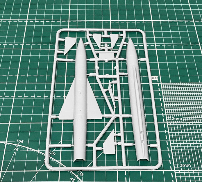 Kh-22 (AS-4 «Kitchen«) long-range anti-ship missile Scale 1:72 Amodel AMO72196 Plastic Airplane Model Kit