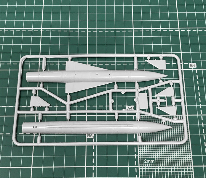 KSR-5 (AS-6 «Kingfish«) long-range anti-ship missile Scale 1:72 Amodel AMO72197 Plastic Airplane Model Kit