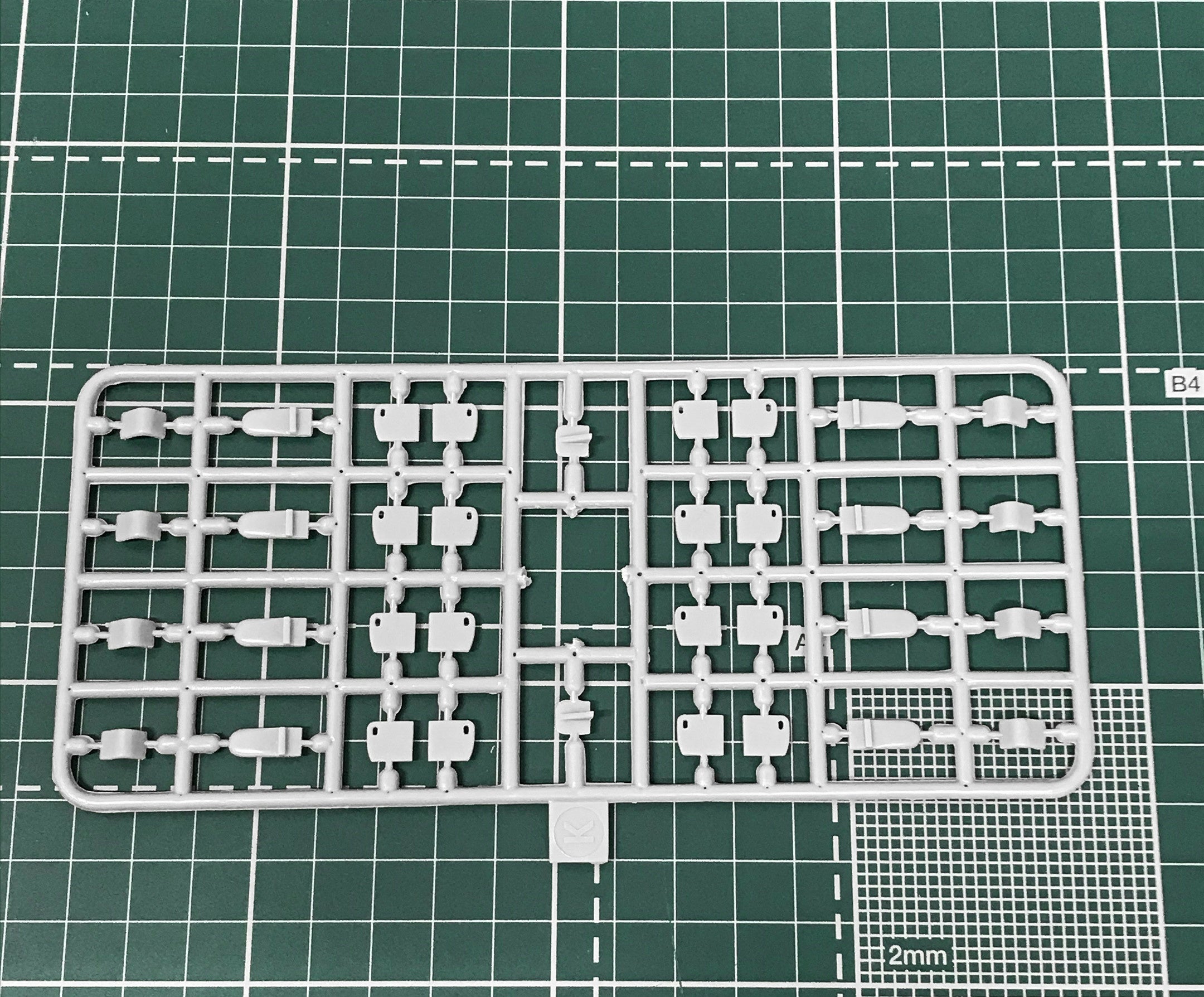 Kalinin K-5 Soviet airliner Scale 1:72 Amodel AMO72199 Plastic Airplane Model Kit