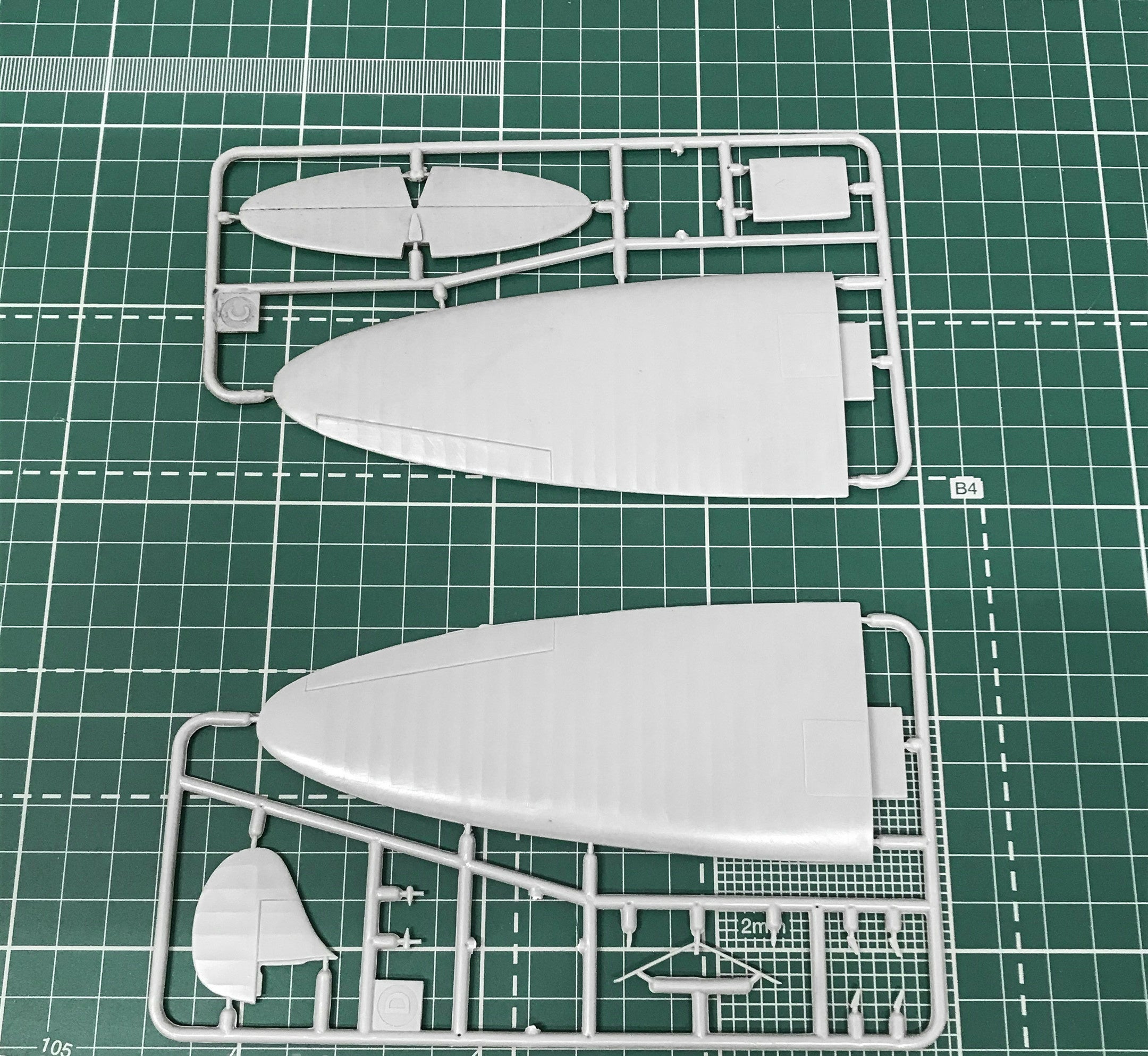 Kalinin K-5 Soviet airliner Scale 1:72 Amodel AMO72199 Plastic Airplane Model Kit