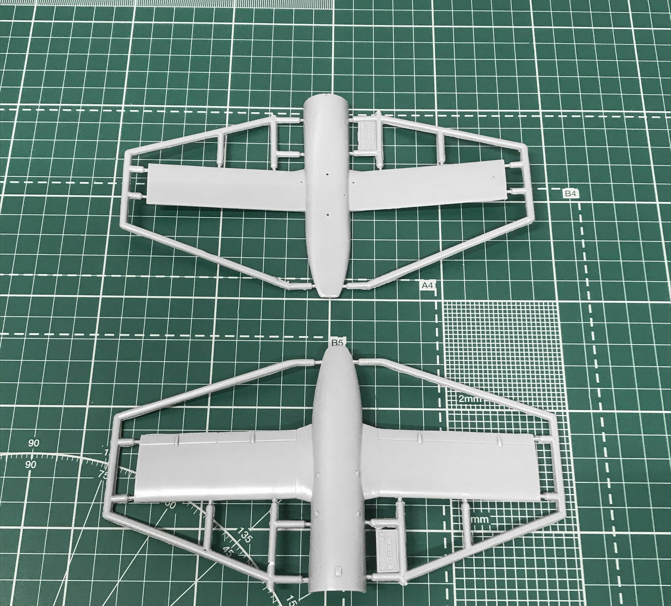 White Knight & SS1 Scale 1:72 Amodel AMO72201 Plastic Airplane Model Kit
