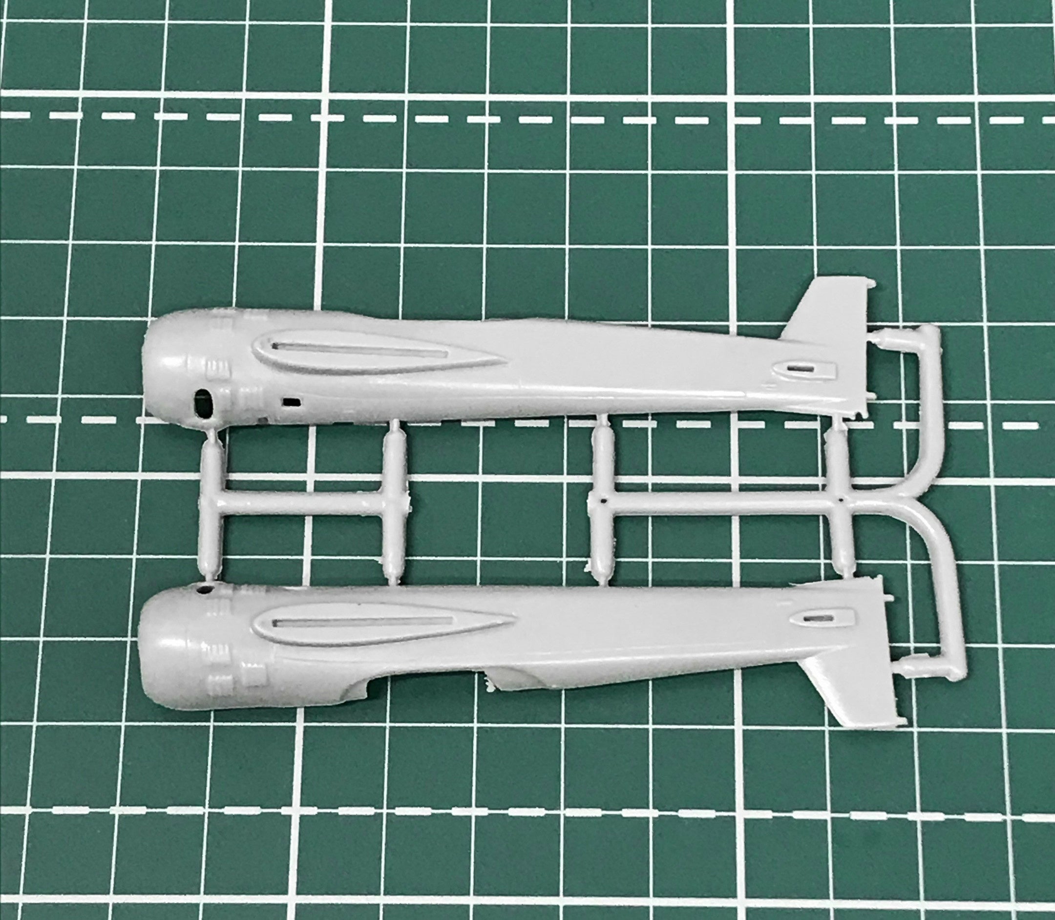 Yak-55M 'FORTIS' Scale 1:72 Amodel AMO72205 Plastic Airplane Model Kit