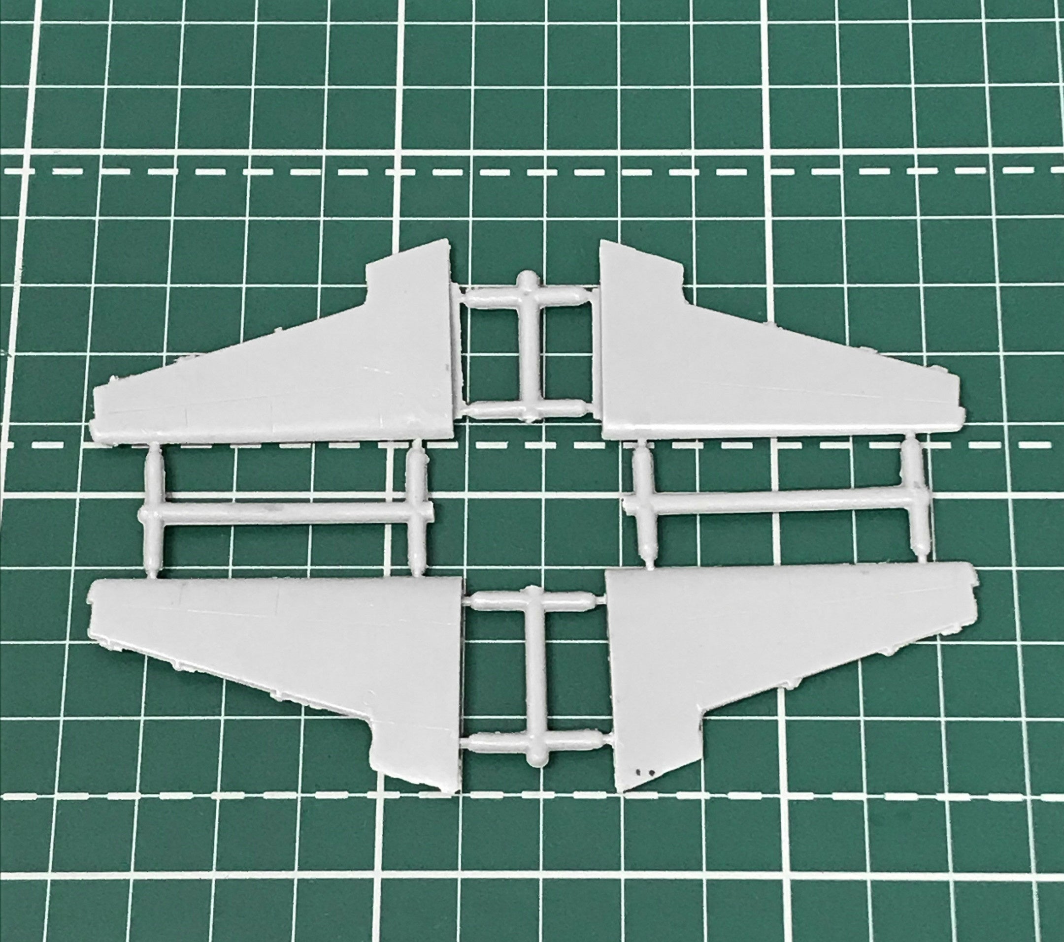Yak-55M 'FORTIS' Scale 1:72 Amodel AMO72205 Plastic Airplane Model Kit
