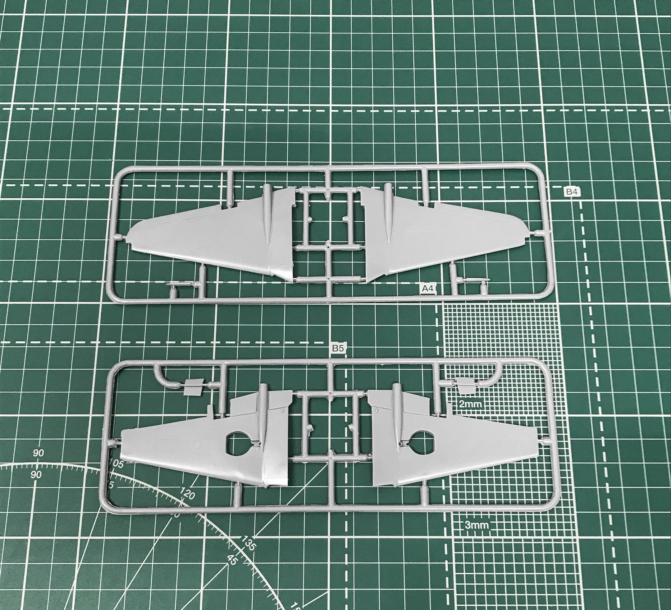 D.H.100 Vampire Mk1 RAF jet fighter Scale 1:72 Amodel AMO72207 Plastic Airplane Model Kit