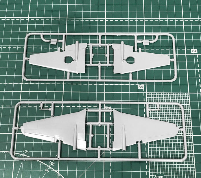 D.H.100 Vampire Mk6 RAF jet fighter Scale 1:72 Amodel AMO72208 Plastic Airplane Model Kit