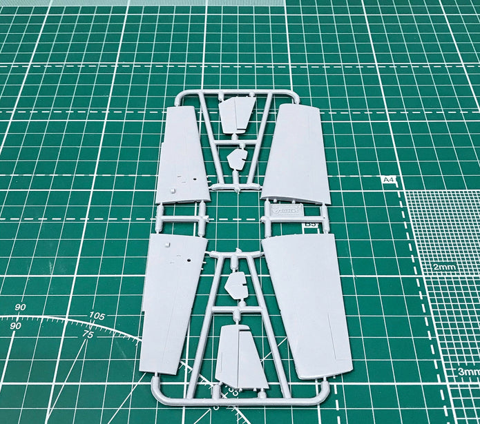 F4F-3S«Widcatfish» USAF floatplane Scale 1:72 Amodel AMO72210 Plastic Airplane Model Kit