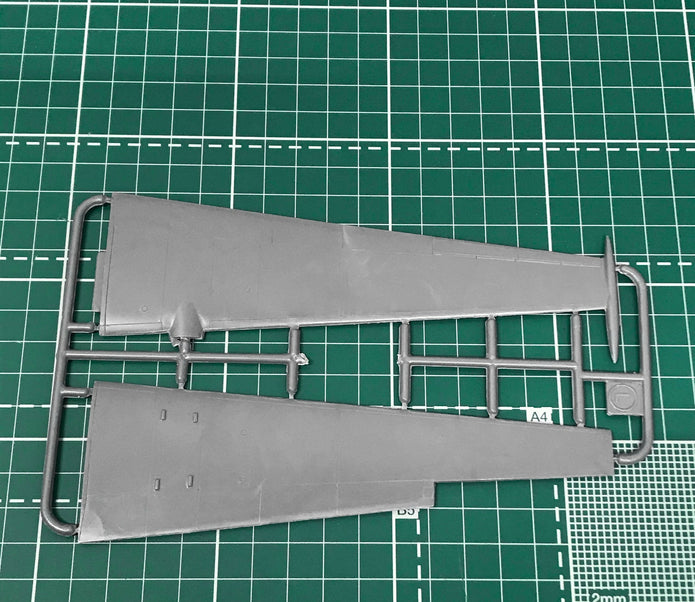 Wholesale: Yakovlev Yak-25RV the target dron (limited edition) Scale 1:72 Amodel AMO72212-01 Scale Airplane Model Kit