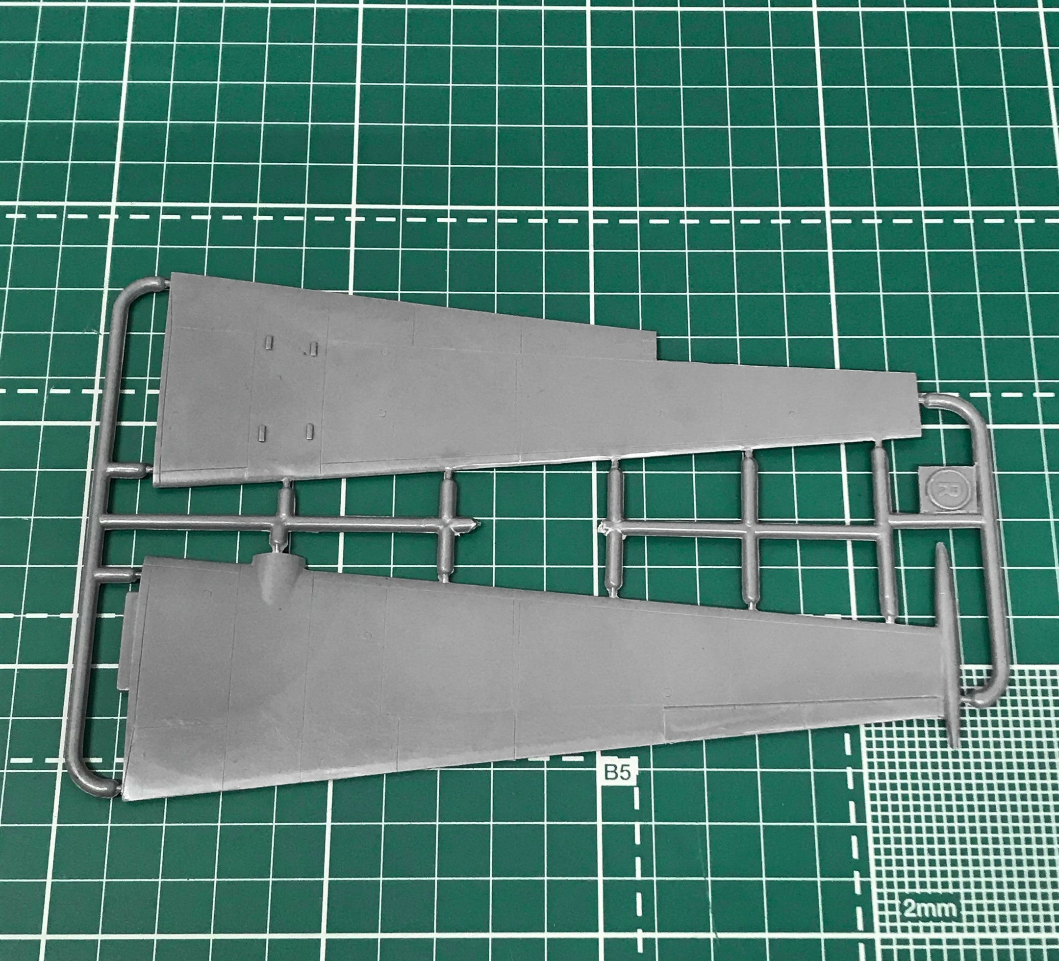 Wholesale: Yakovlev Yak-25RV the target dron (limited edition) Scale 1:72 Amodel AMO72212-01 Scale Airplane Model Kit