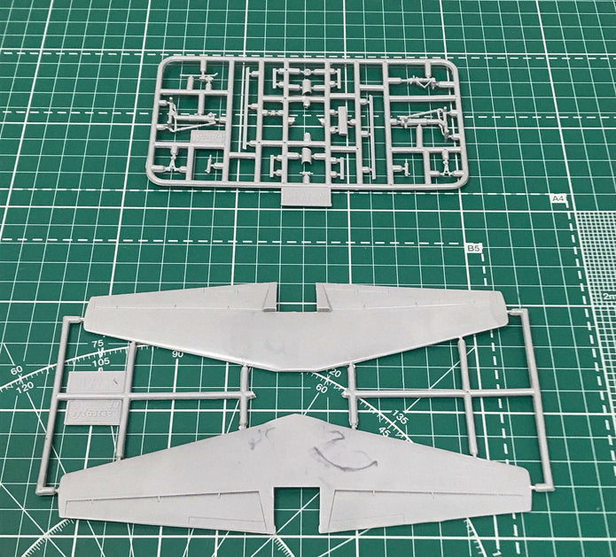 Plastic model Antonov An-8 civil aviation Scale 1:72 Amodel AMO72228 Plastic Airplane Model Kit