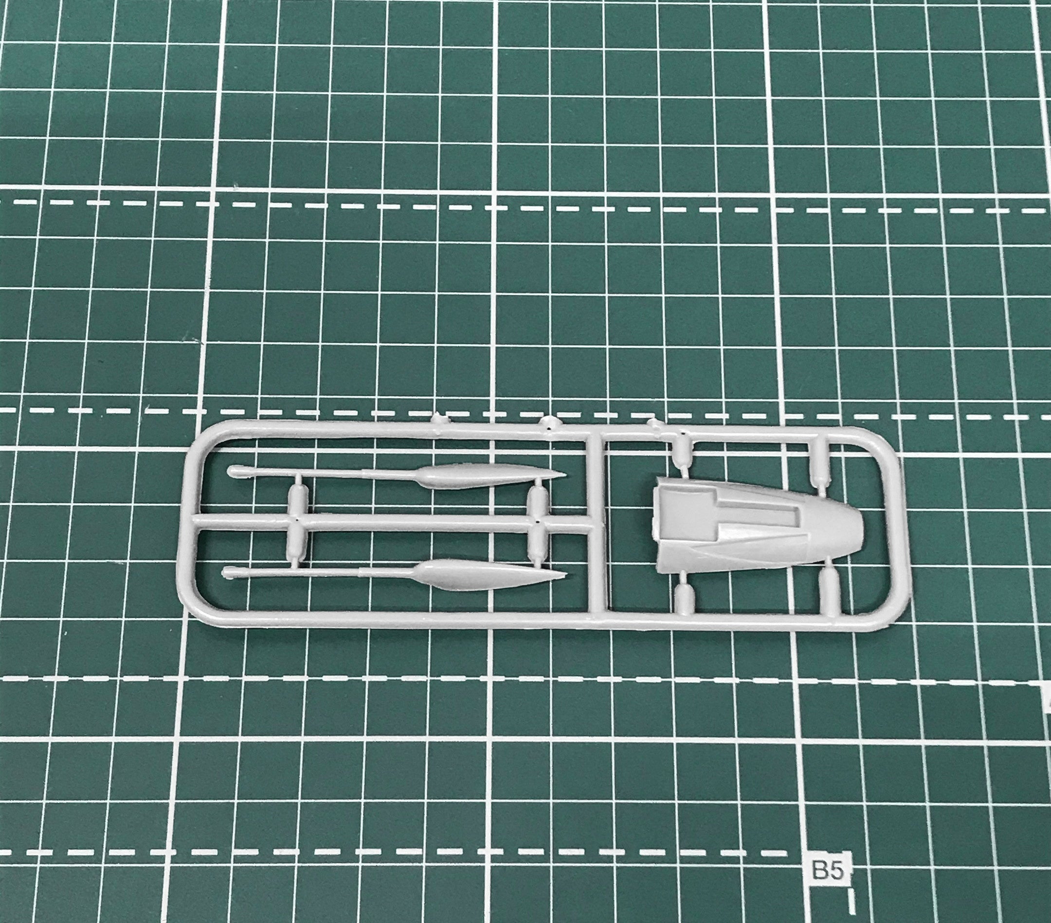 Alekseyev I-216 Scale 1:72 Amodel AMO72237 Plastic Airplane Model Kit