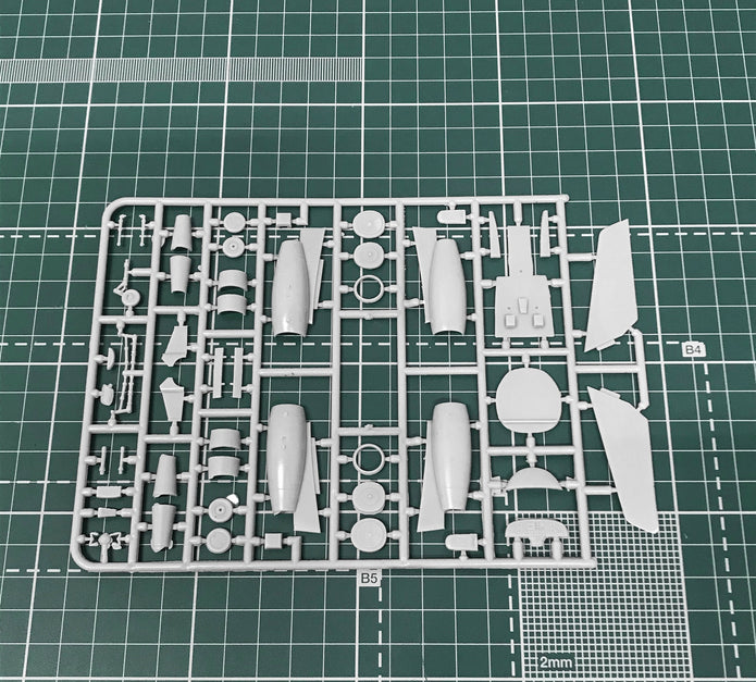 Dassault Falcon-100 Scale 1:72 Amodel AMO72245 Plastic Airplane Model Kit