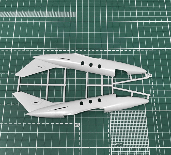 Dassault Falcon-100 Scale 1:72 Amodel AMO72245 Plastic Airplane Model Kit