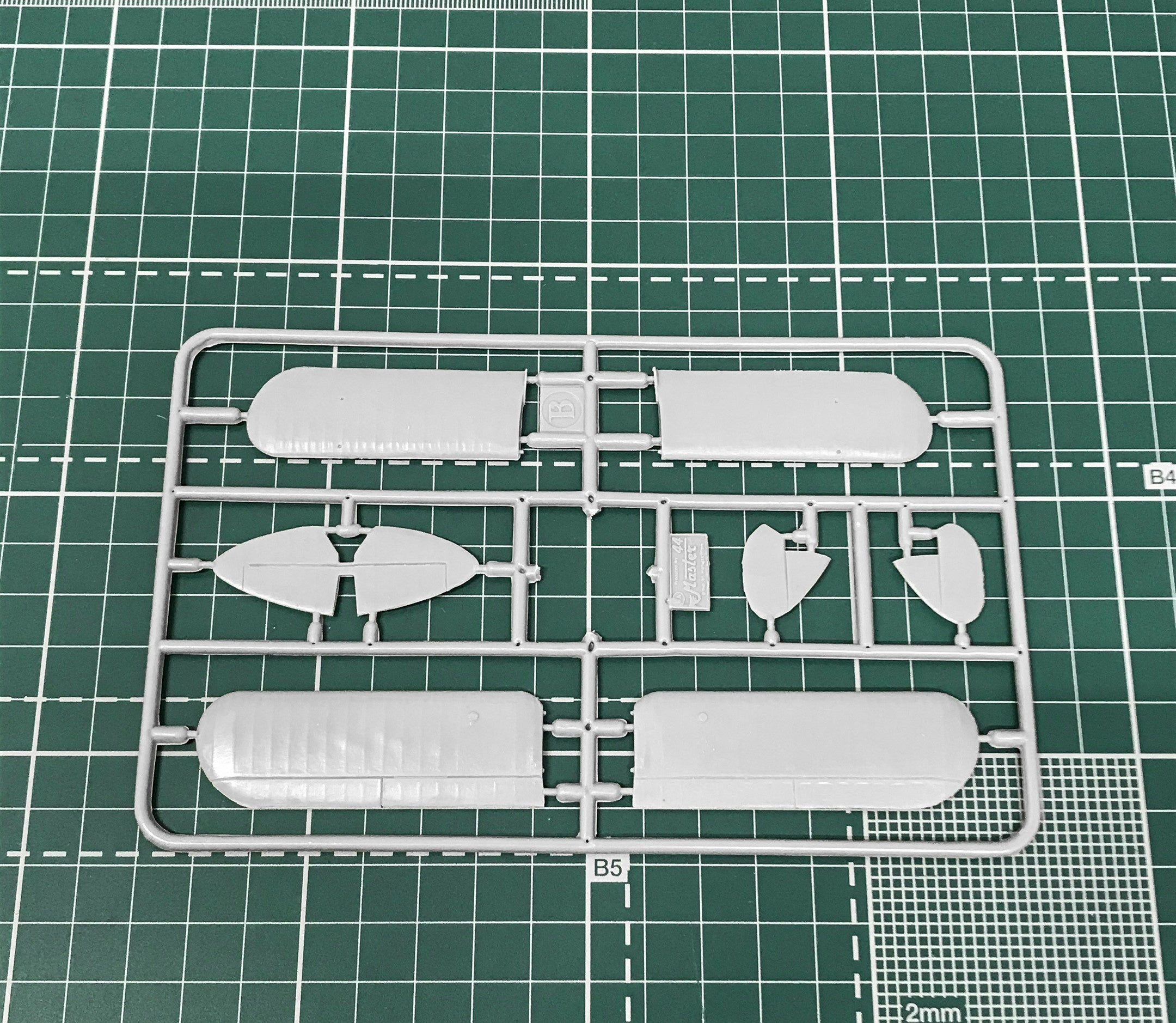 Tachikawa KKY-2 Scale 1:72 Amodel AMO72247 Plastic Airplane Model Kit