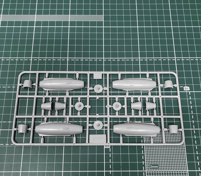 Alexeyev I-215 Scale 1:72 Amodel AMO72261 Scale Airplane Model Kit