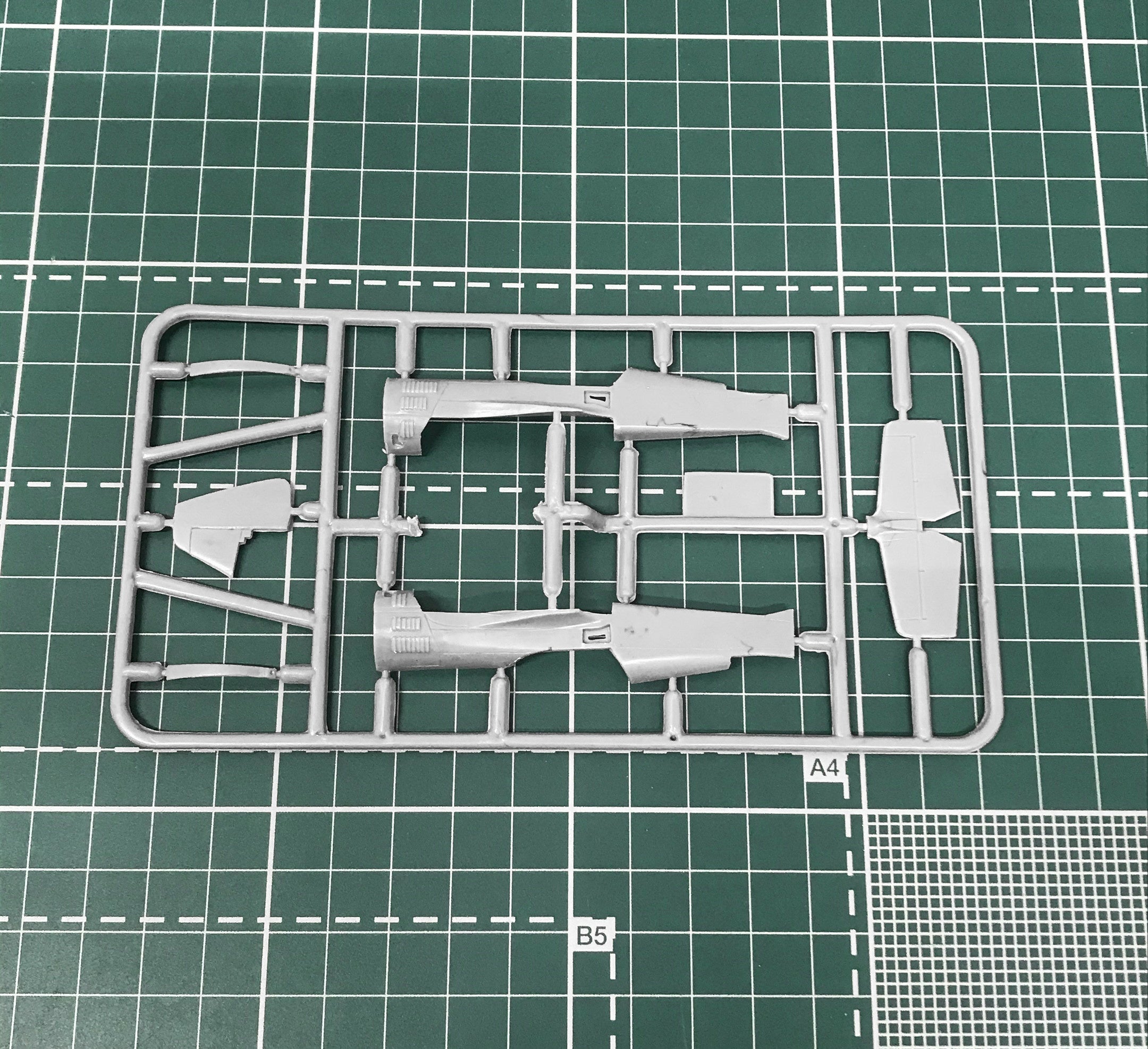 Sukhoi Su-26 Soviet aerobatic aircraft Scale 1:72 Amodel AMO72267 Plastic Airplane Model Kit