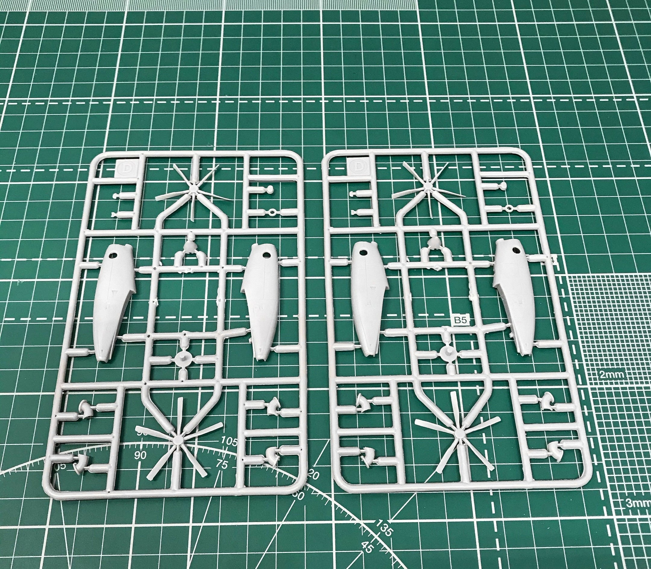 Beechcraft 2000 Starship N641SE Scale 1:72 Amodel AMO72273 Plastic Model Kit