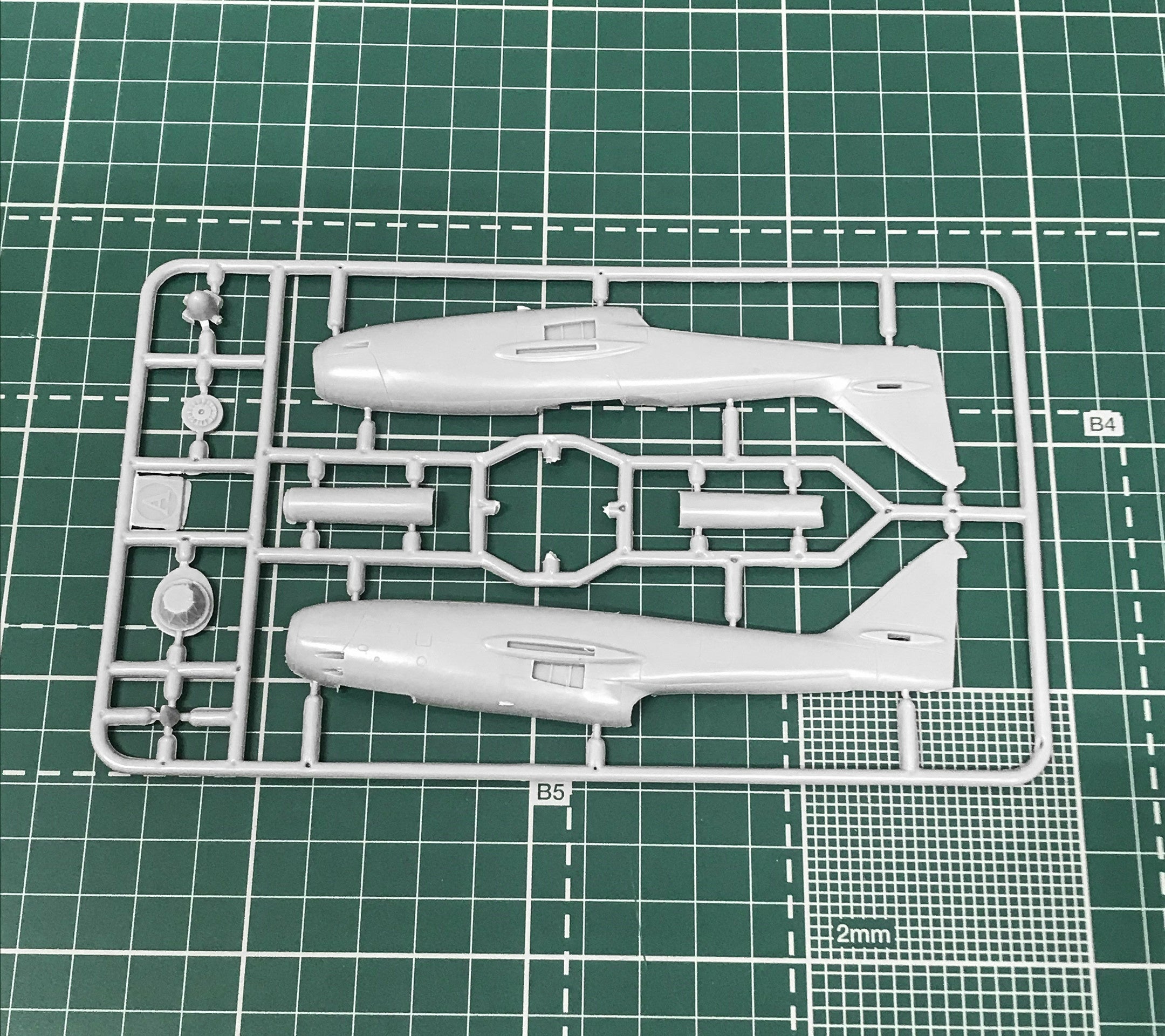 Lavochkin La-174TK Scale 1:72 Amodel AMO72274 Plastic Model Kit