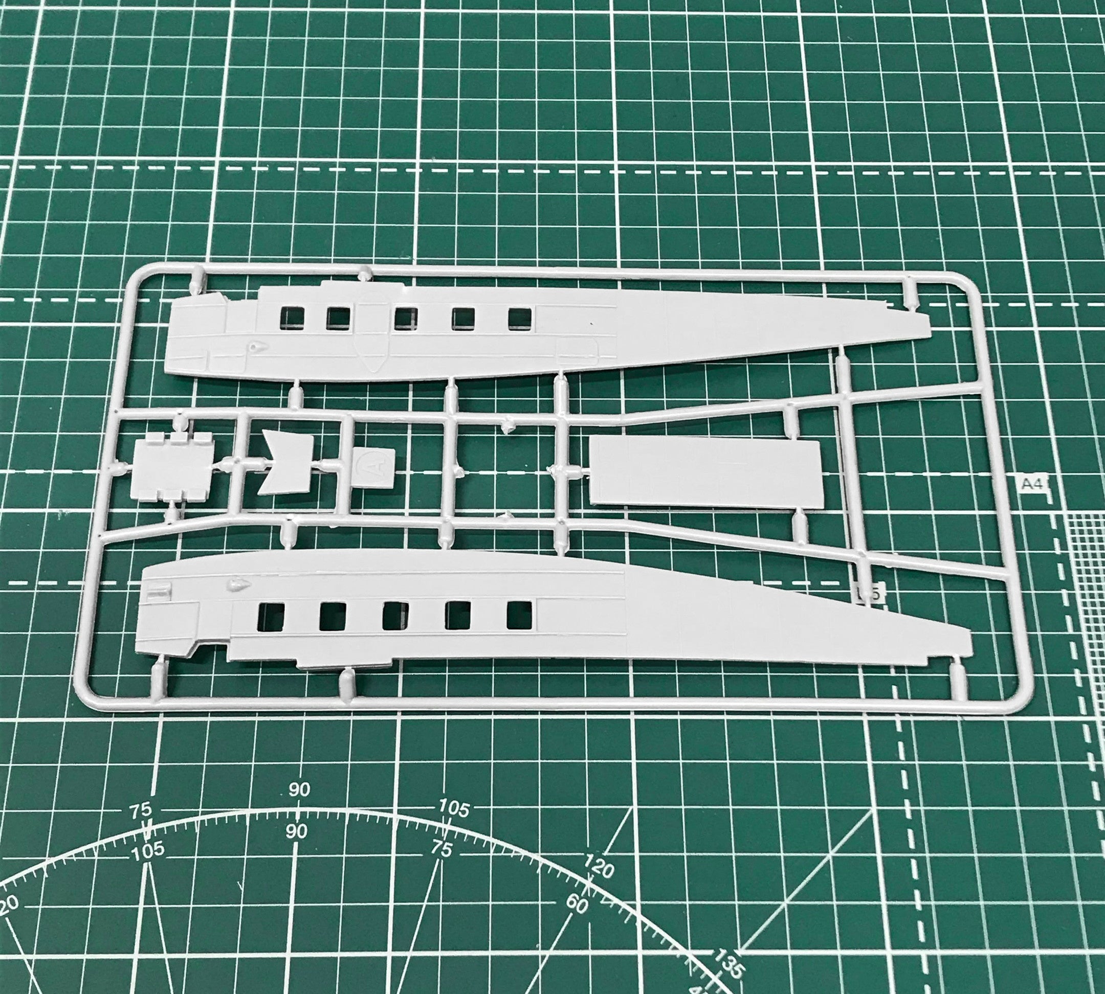 Kalinin K-5 Scale 1:72 Amodel AMO72287 Plastic Airplane Model Kit
