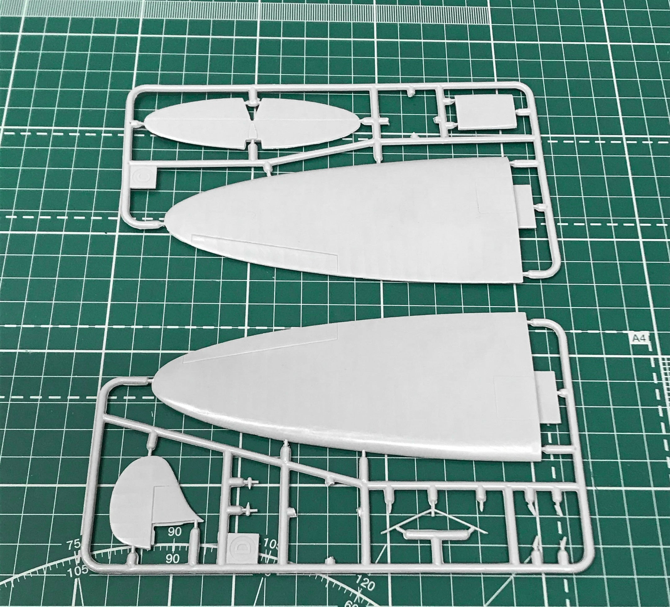 Kalinin K-5 Scale 1:72 Amodel AMO72287 Plastic Airplane Model Kit