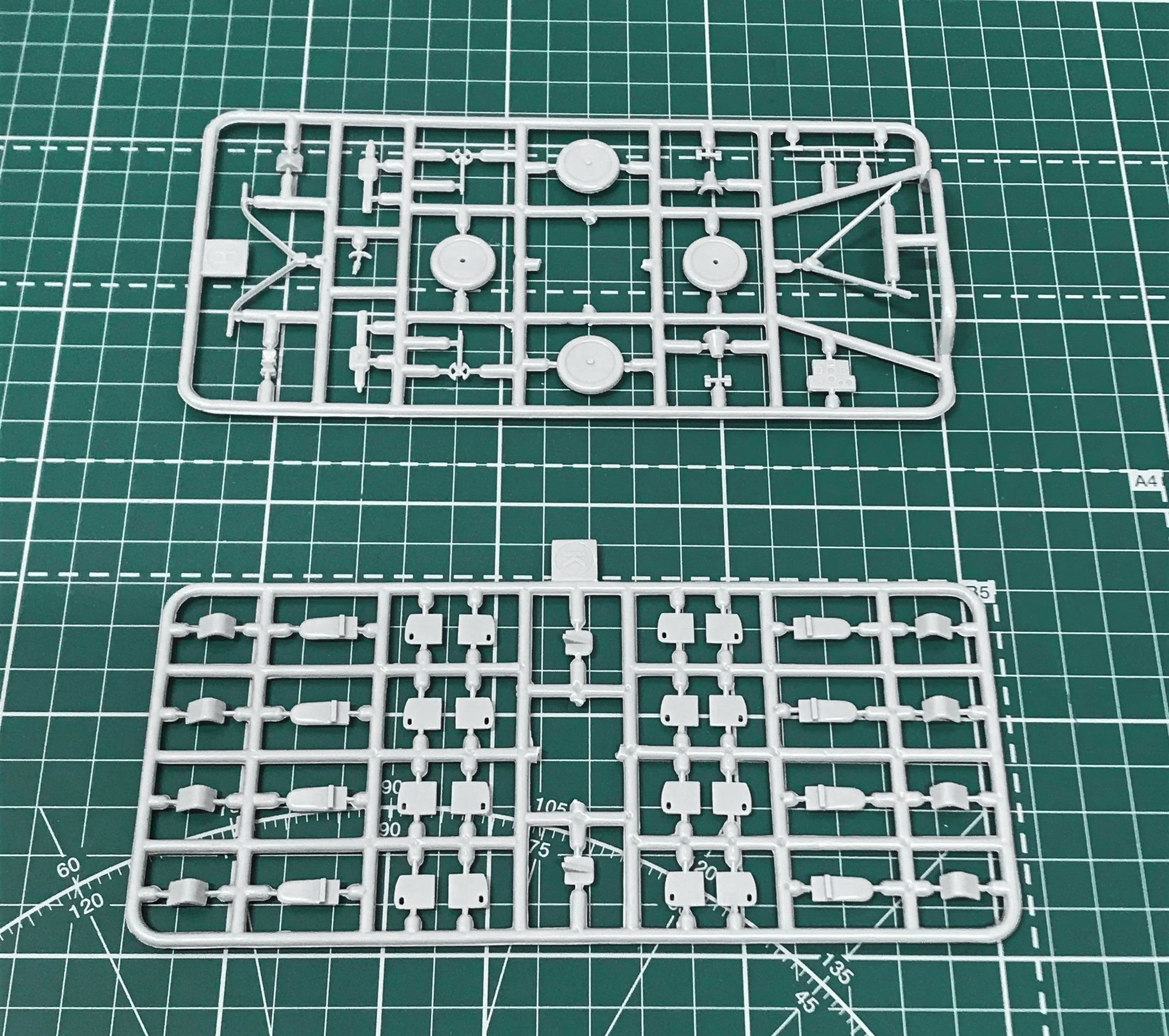 Kalinin K-5 Scale 1:72 Amodel AMO72287 Plastic Airplane Model Kit