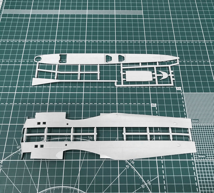 Zveno-1A TB-1 & I-5 Scale 1:72 Amodel AMO72290 Plastic Airplane Model Kit