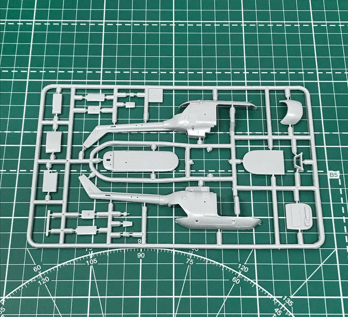 Helicopter MBB Bo-105 GSH Scale 1:72 Amodel AMO72322 Plastic Helicopter Model Kit