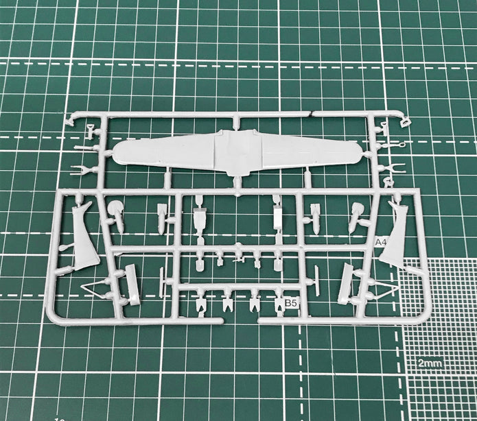 Henschel Hs-123A Chinese dive bomber Scale 1:72 Amodel AMO72323 Plastic Airplane Model Kit