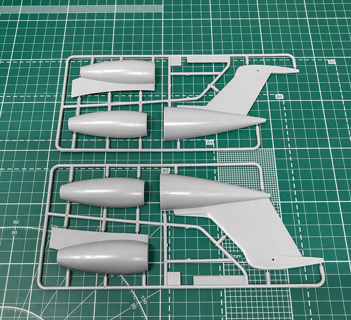 Business class aircraft C-37b Gulfstream Scale 1:72 Amodel AMO72327 Plastic Airplane Model Kit