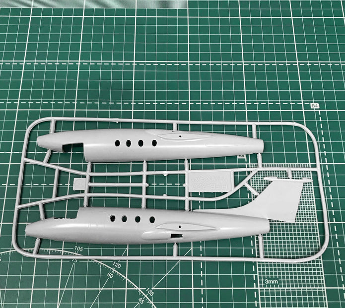 aircraft HFB-320 Hansa Jet, Lufthansa Scale 1:72 Amodel AMO72328 Plastic Airplane Model Kit