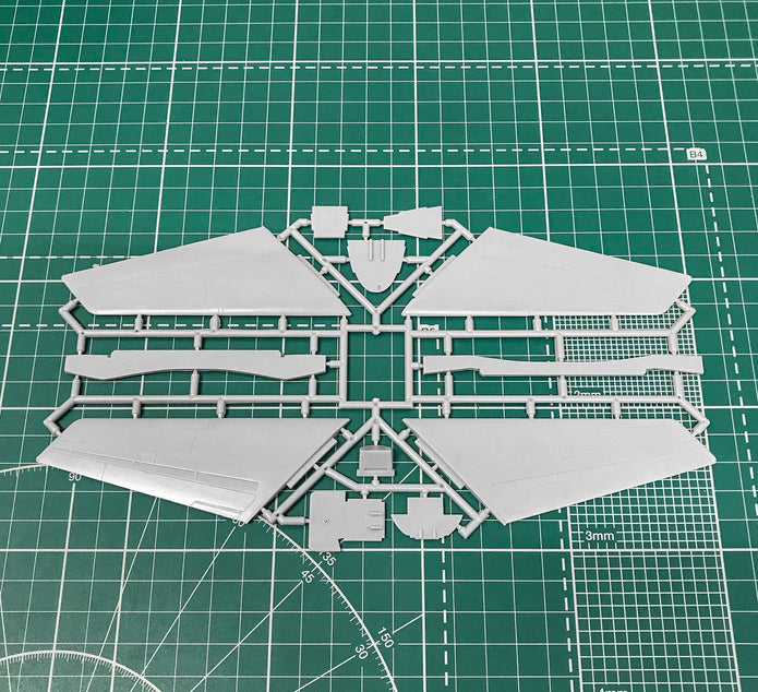 hydroplane Beriev Be-10, NATO code "Mallow" Scale 1:72 Amodel AMO72329 Plastic Airplane Model Kit